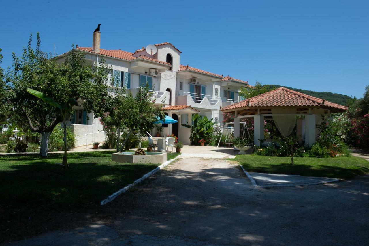 Hotel Villa Mantalena อลิกานาส ภายนอก รูปภาพ